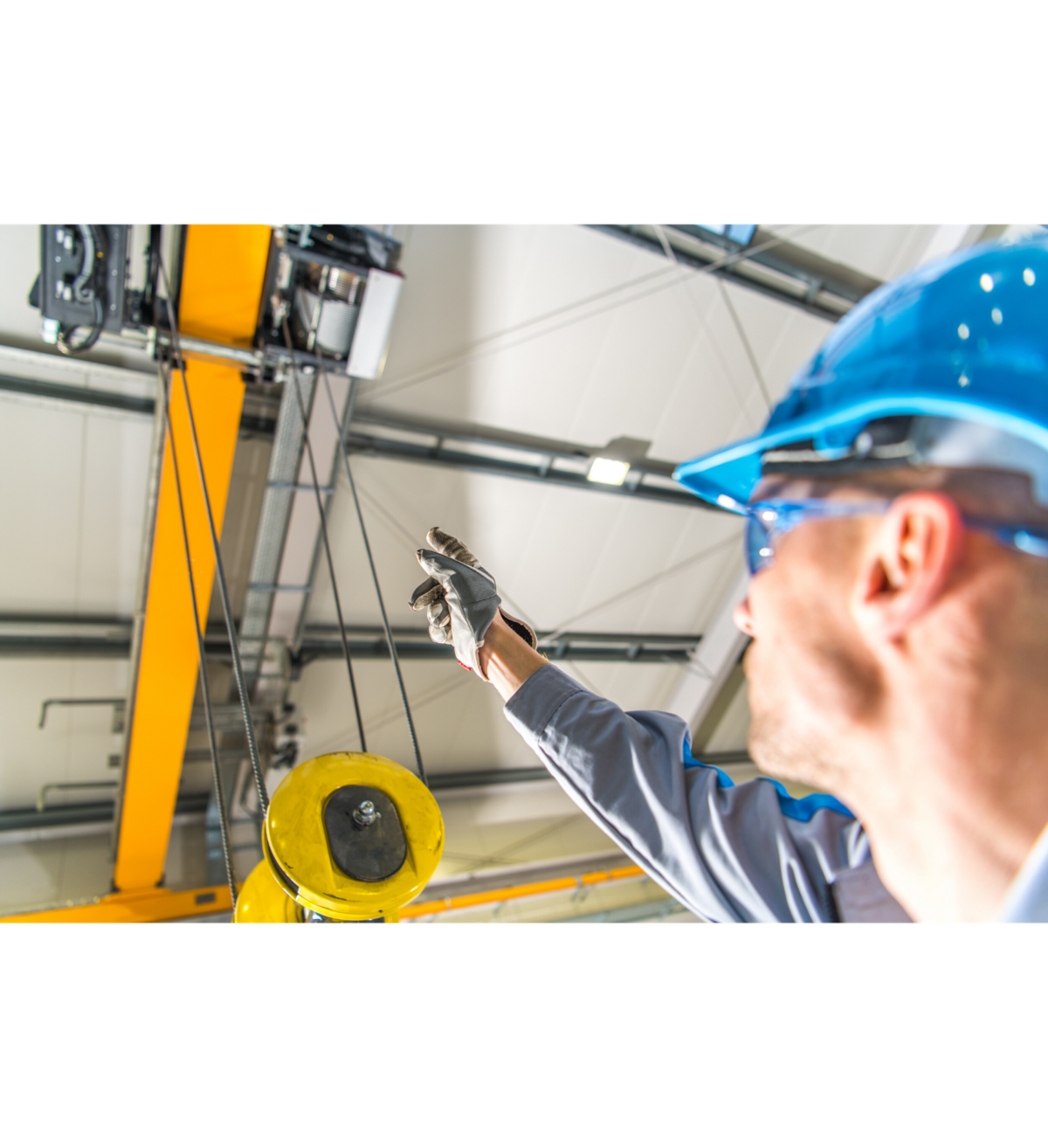 Overhead-Crane-Operator-1200x1314